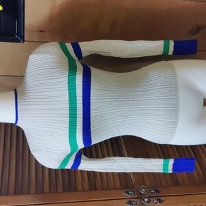 Urban Outfitters BDG Kiara Open-Back Sweater Sweatshirt 